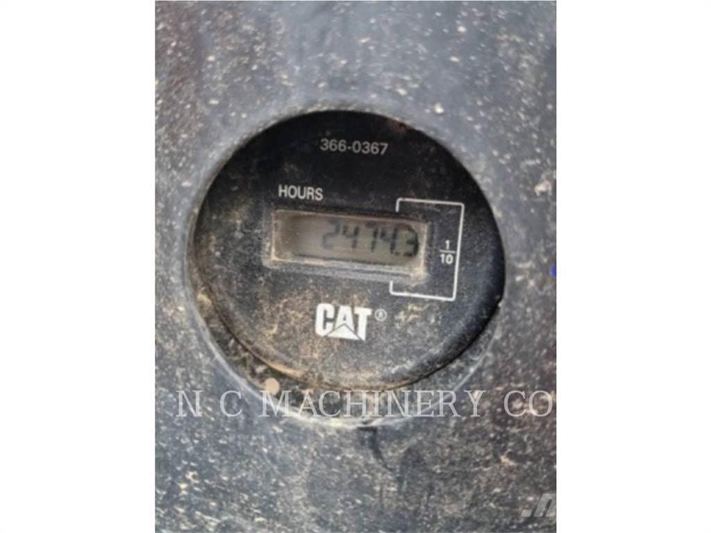 CAT 304E2 CRCB Kāpurķēžu ekskavatori