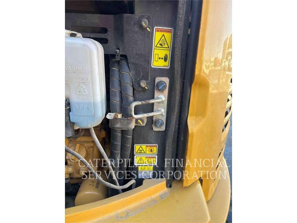 CAT 304E2CR Kāpurķēžu ekskavatori