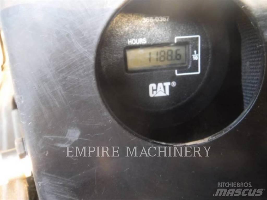 CAT 304E2CR Kāpurķēžu ekskavatori