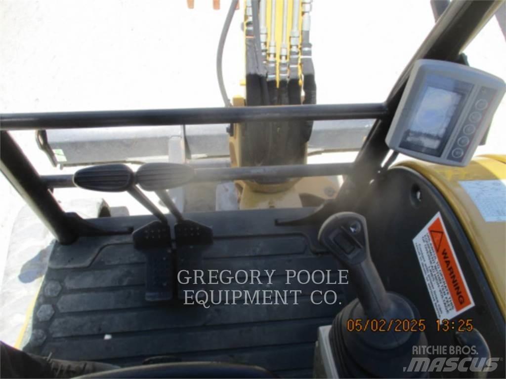 CAT 304E2CR Kāpurķēžu ekskavatori