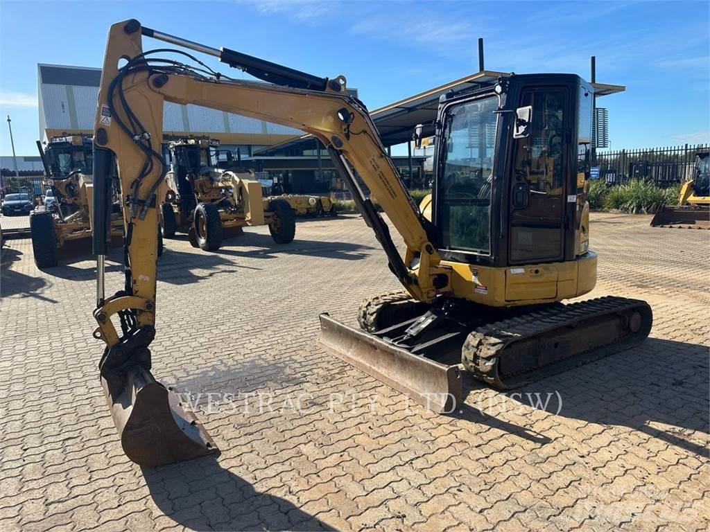 CAT 304E2CR Kāpurķēžu ekskavatori