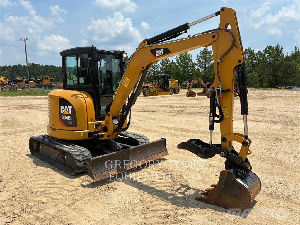 CAT 304E2CR Kāpurķēžu ekskavatori