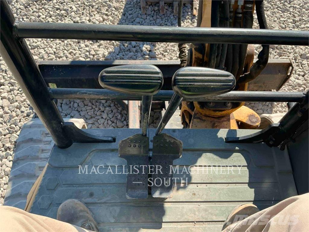 CAT 304E2CR Kāpurķēžu ekskavatori