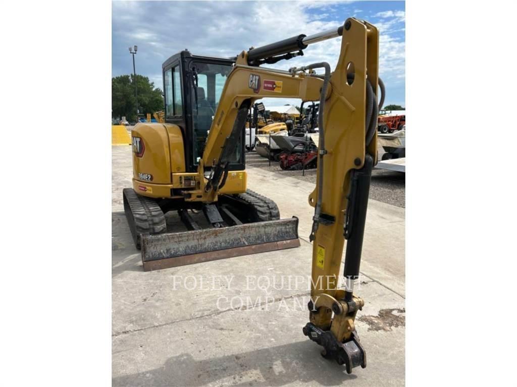 CAT 304E2LC Kāpurķēžu ekskavatori