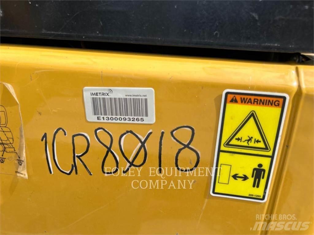 CAT 304E2LC Kāpurķēžu ekskavatori