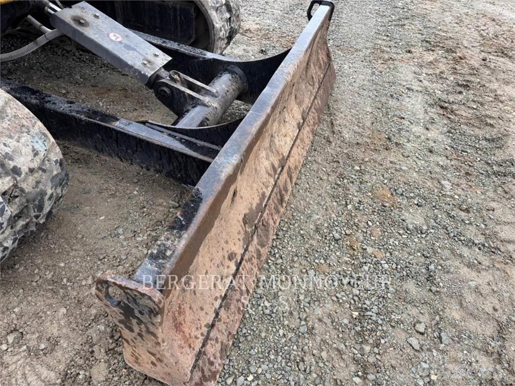 CAT 305 Kāpurķēžu ekskavatori