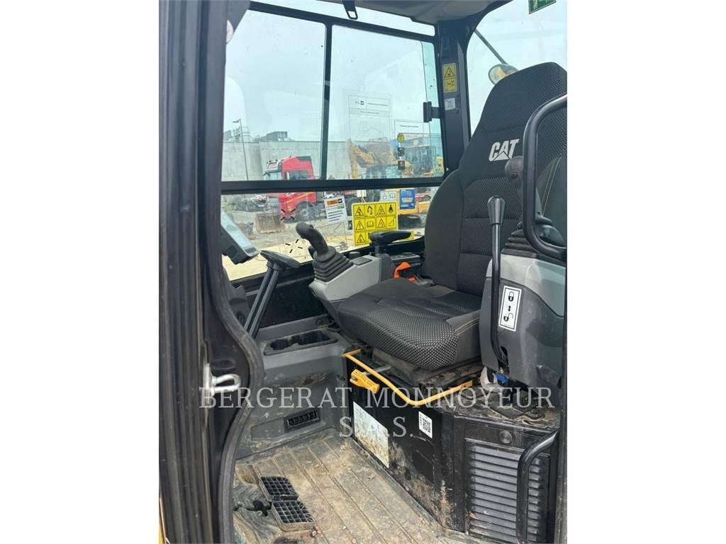 CAT 305 Kāpurķēžu ekskavatori