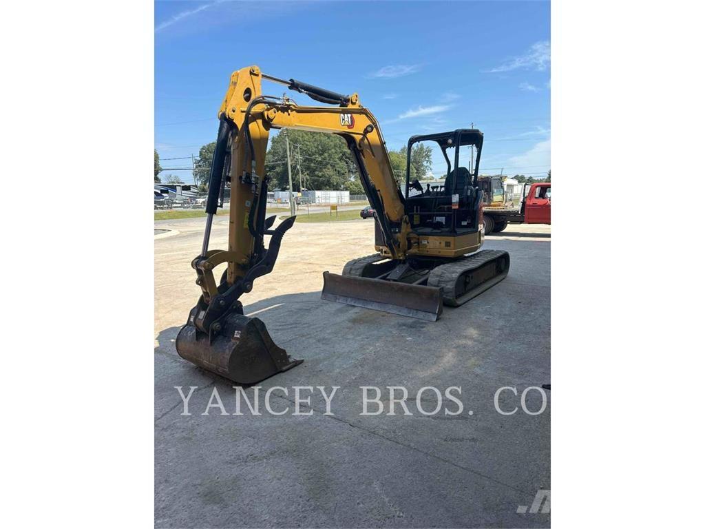 CAT 305 Kāpurķēžu ekskavatori