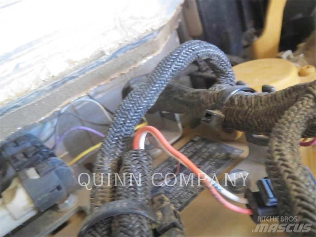 CAT 305.5E2 Kāpurķēžu ekskavatori