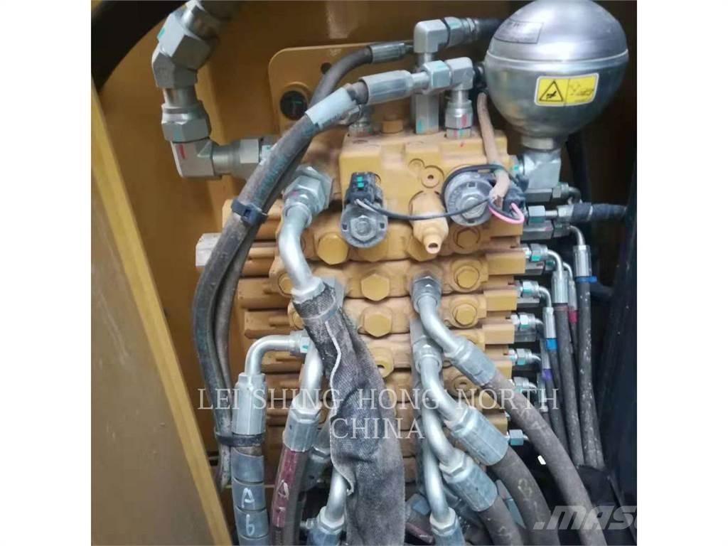 CAT 305.5E2 Kāpurķēžu ekskavatori