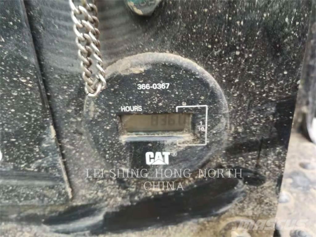 CAT 305.5E2 Kāpurķēžu ekskavatori