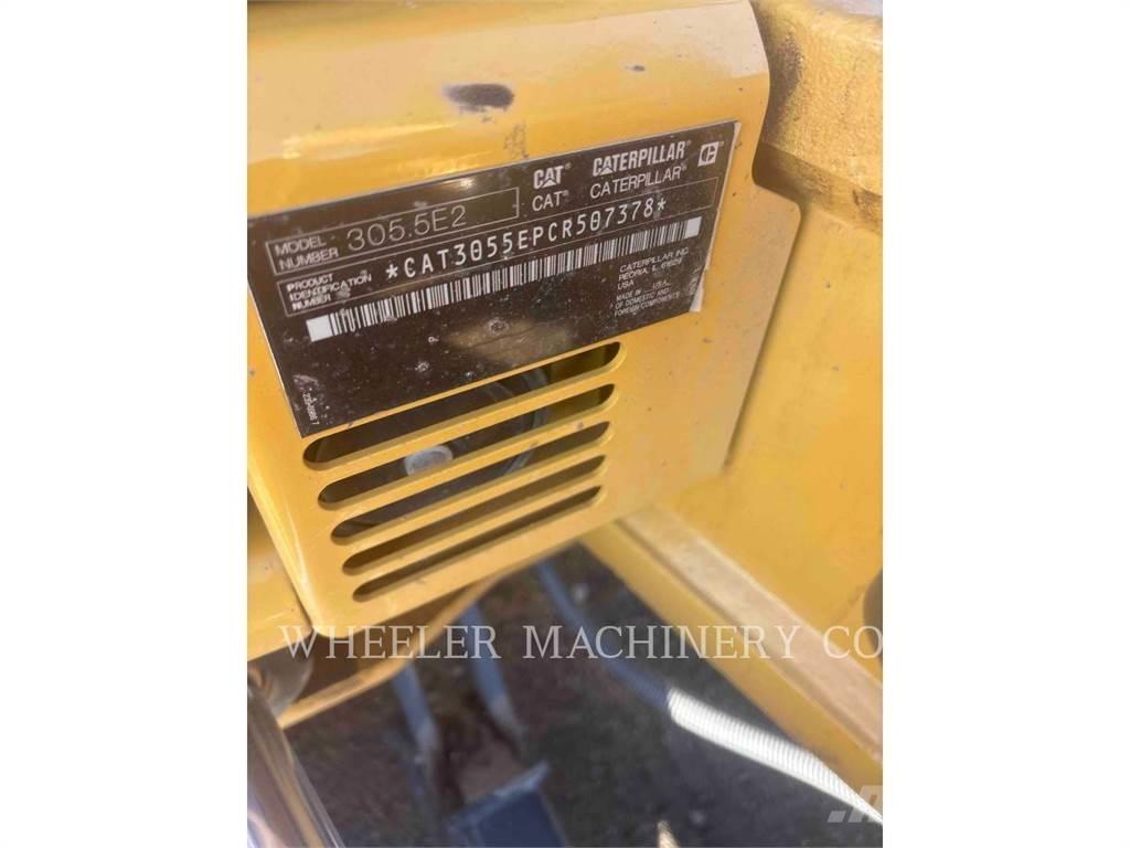CAT 305.5E2C1T Kāpurķēžu ekskavatori
