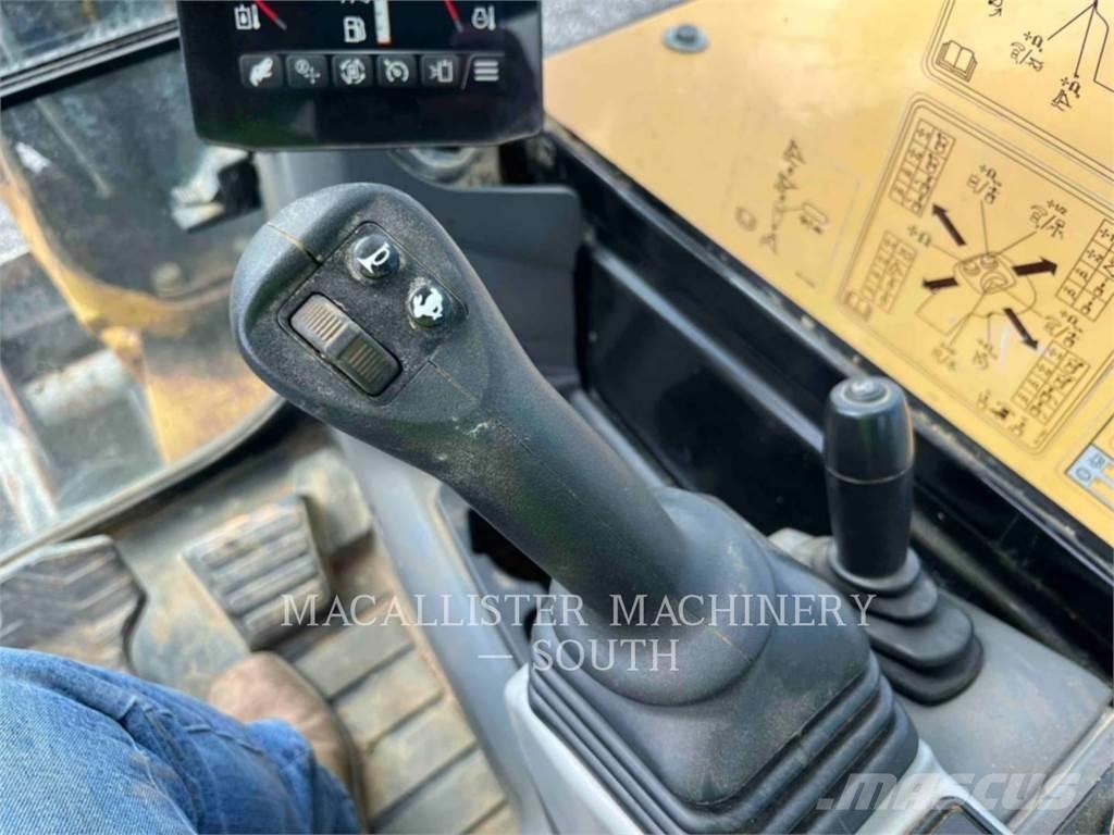 CAT 305 CR Kāpurķēžu ekskavatori