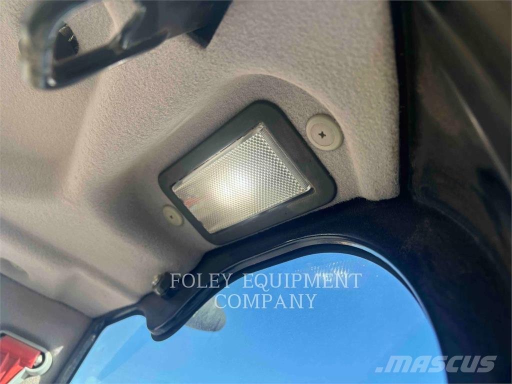 CAT 30507CR Kāpurķēžu ekskavatori