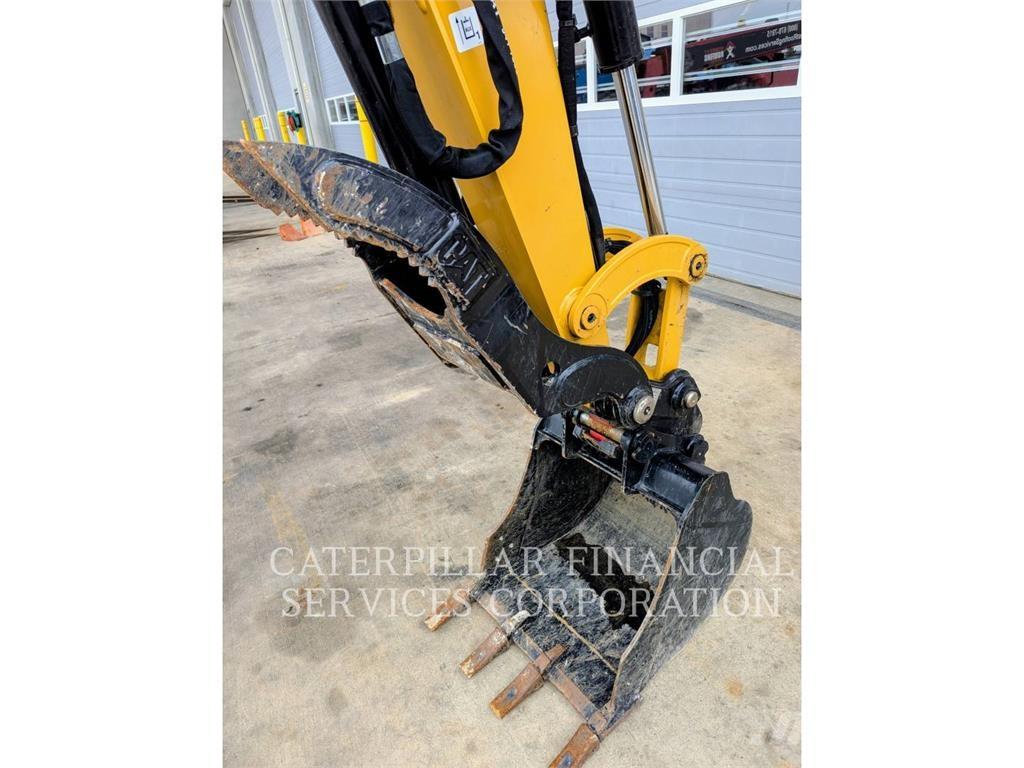 CAT 30507CR Kāpurķēžu ekskavatori