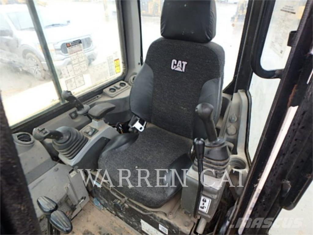 CAT 305E CR Kāpurķēžu ekskavatori