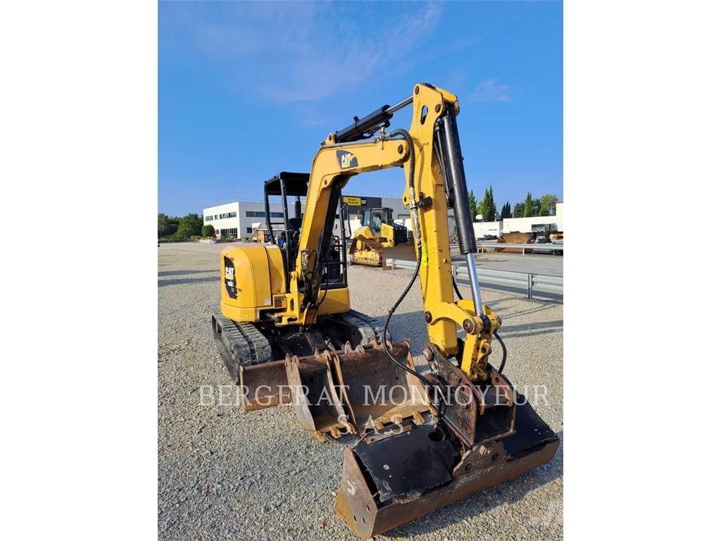 CAT 305E2 Kāpurķēžu ekskavatori