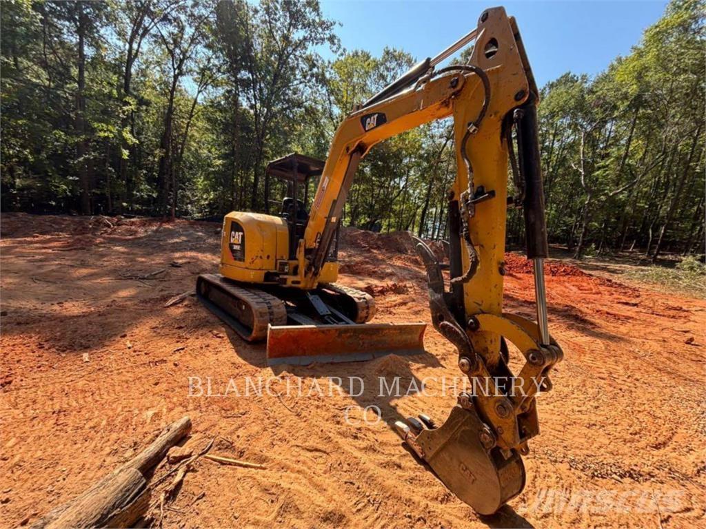 CAT 305E2 Kāpurķēžu ekskavatori