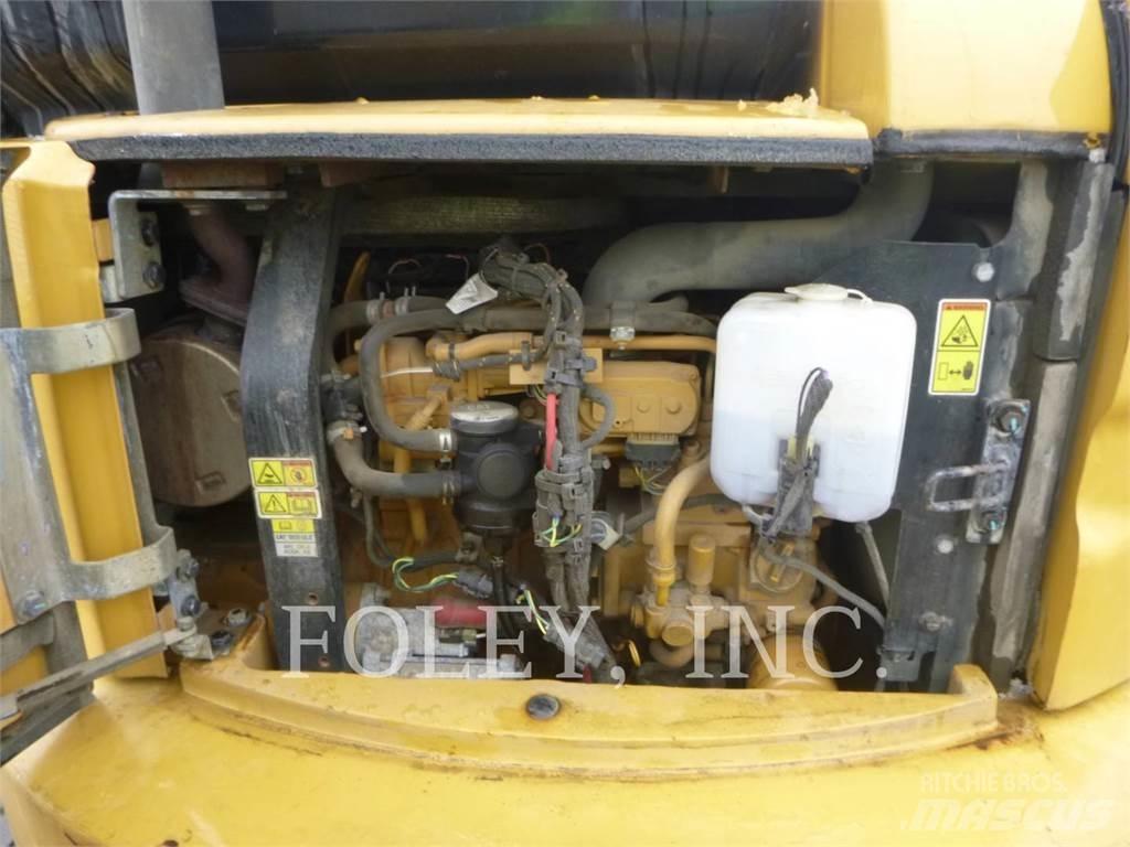 CAT 305E2CR Kāpurķēžu ekskavatori