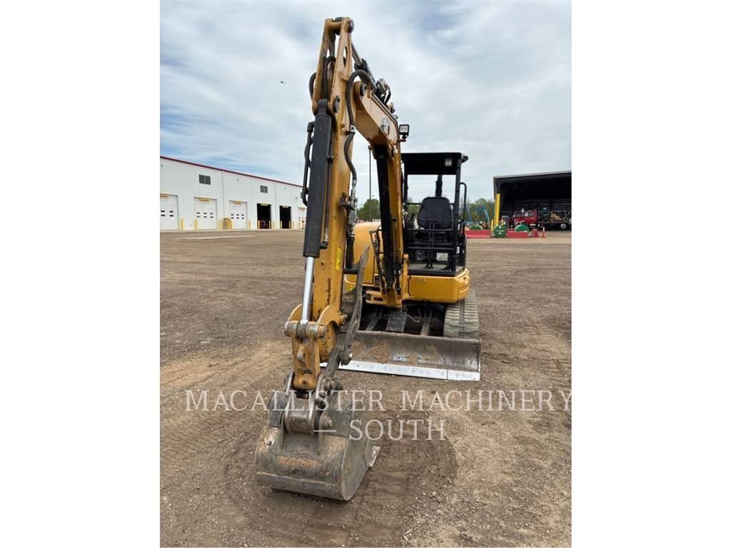 CAT 305E2CR Kāpurķēžu ekskavatori