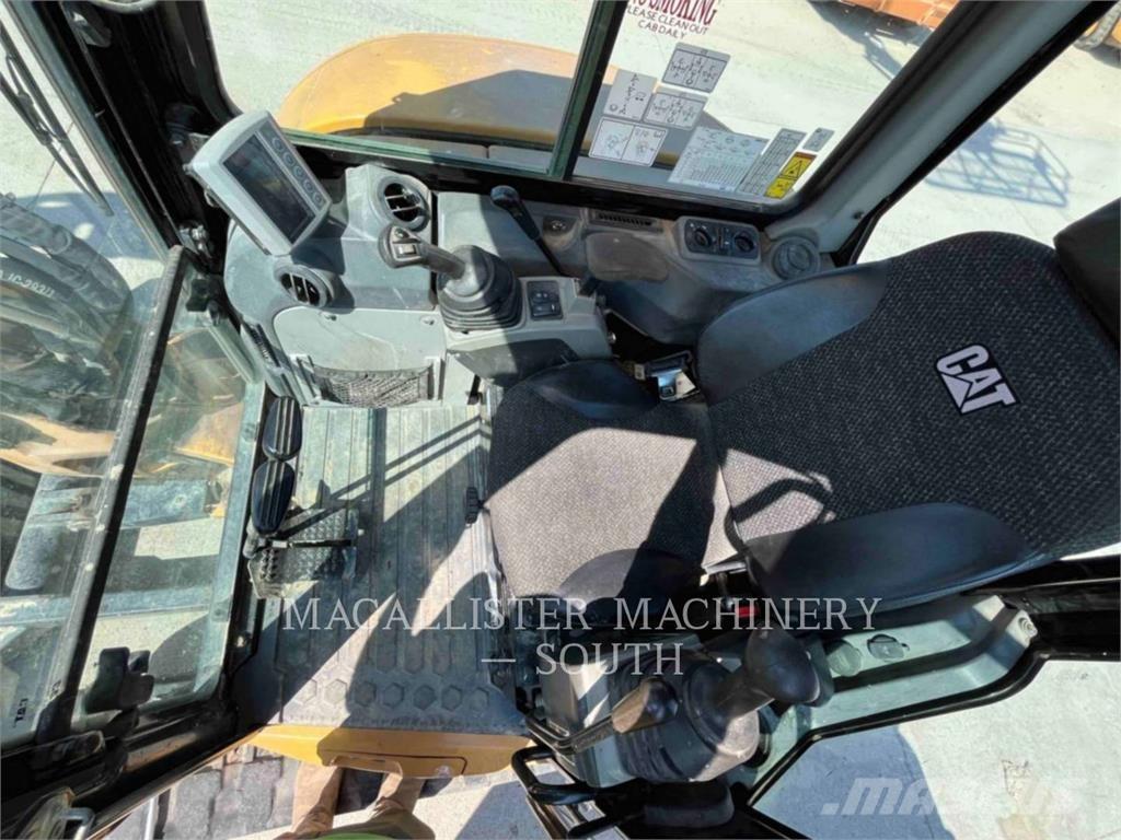 CAT 305E2CR Kāpurķēžu ekskavatori
