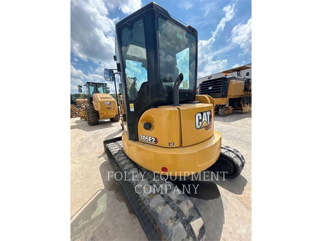 CAT 305E2LC Kāpurķēžu ekskavatori