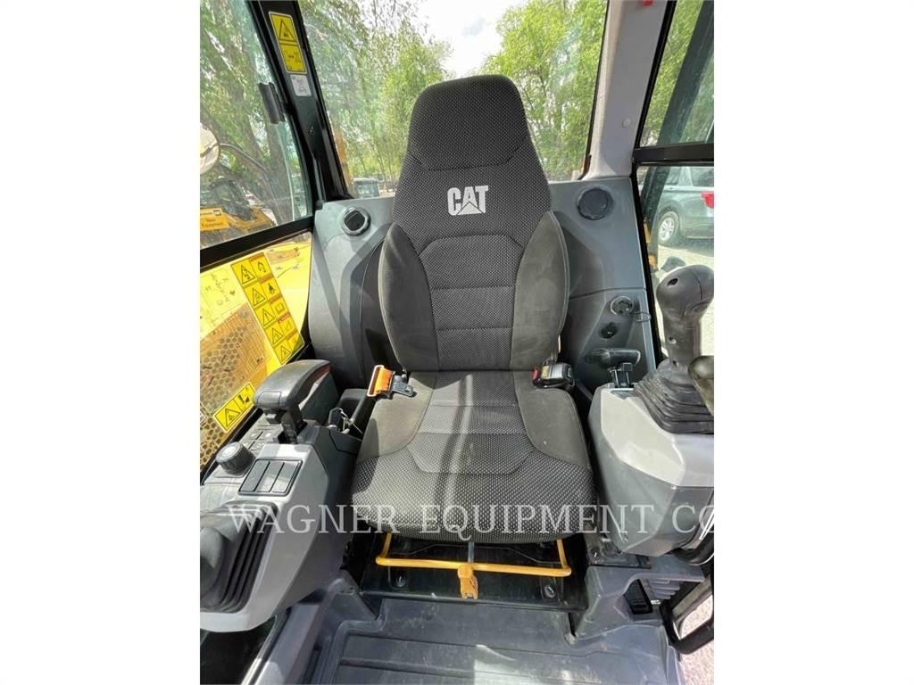 CAT 306 CR Kāpurķēžu ekskavatori