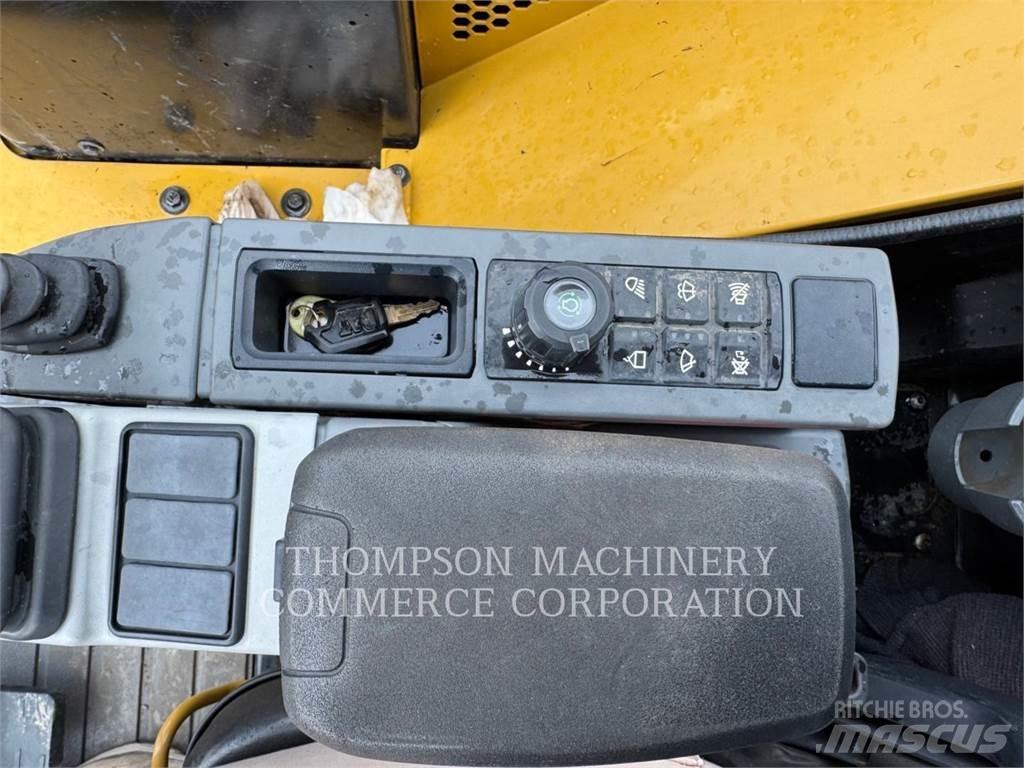 CAT 30607CR Kāpurķēžu ekskavatori