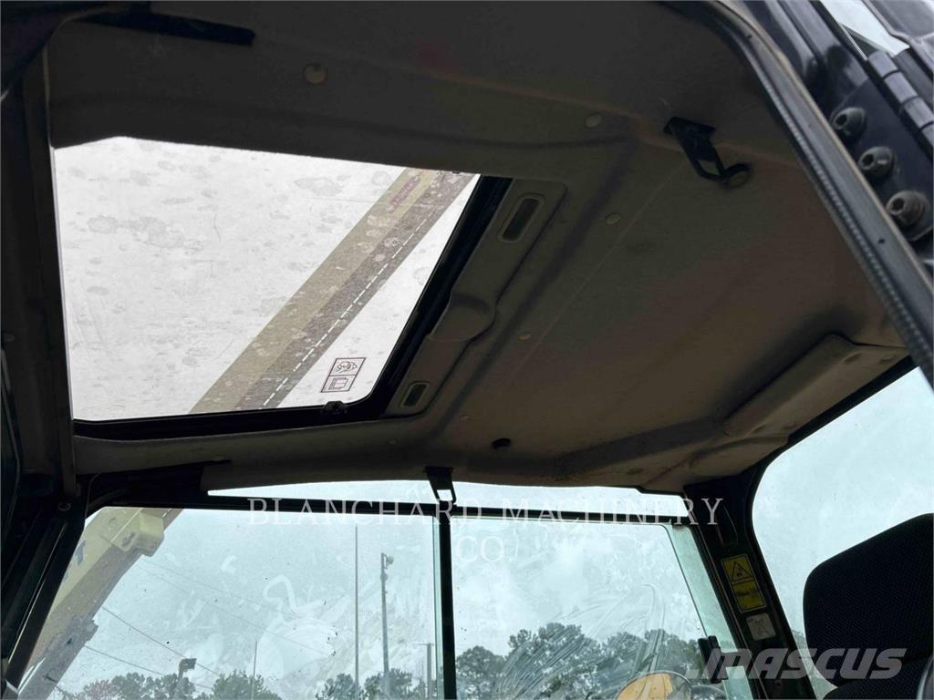 CAT 308CR Kāpurķēžu ekskavatori