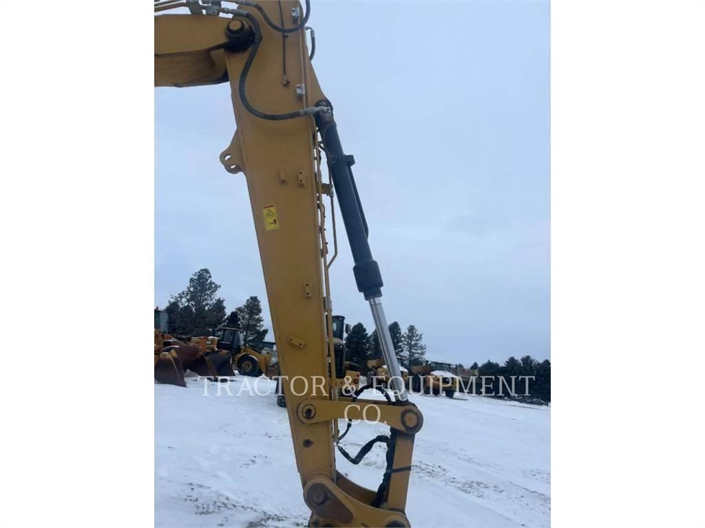 CAT 313 Kāpurķēžu ekskavatori