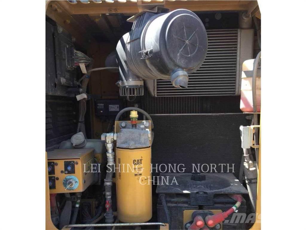 CAT 313D2GC Kāpurķēžu ekskavatori