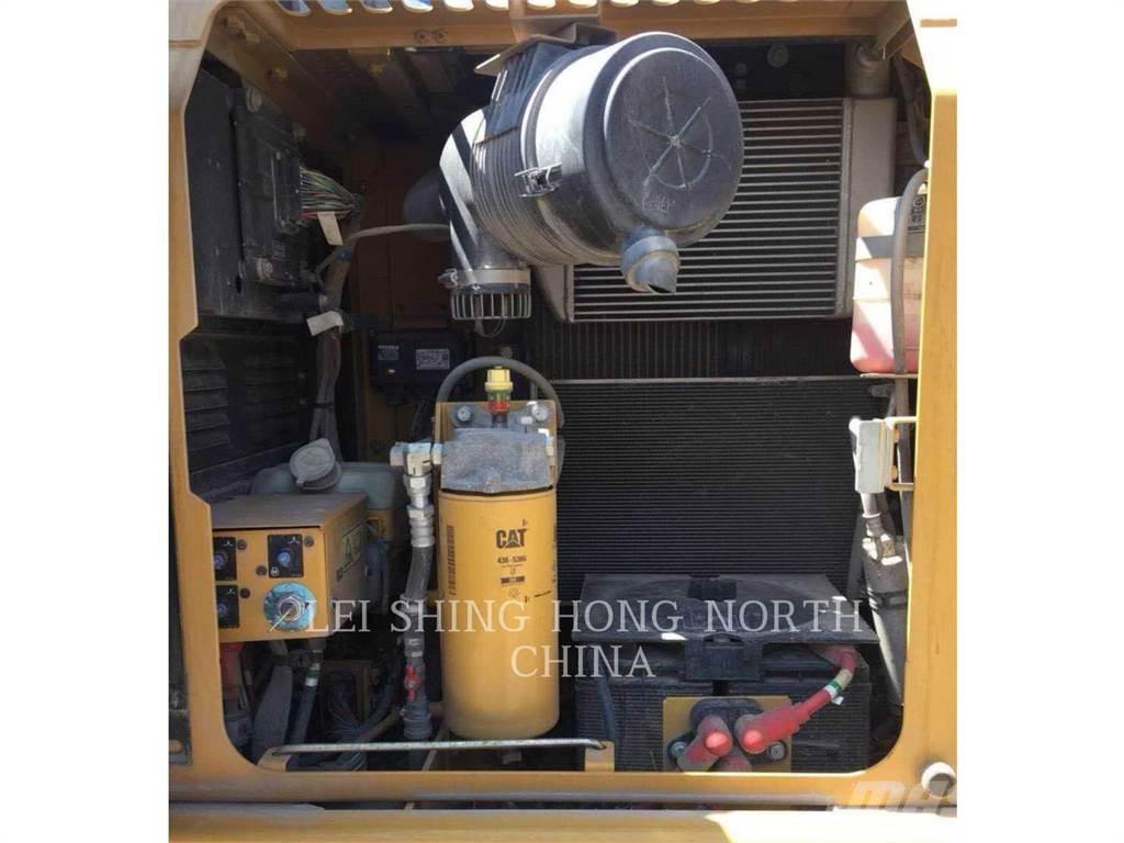 CAT 313D2GC Kāpurķēžu ekskavatori