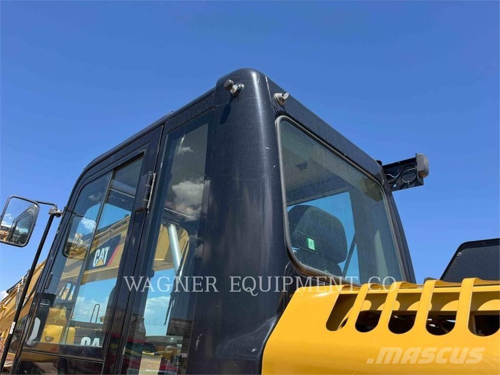 CAT 313FL GCTC Kāpurķēžu ekskavatori