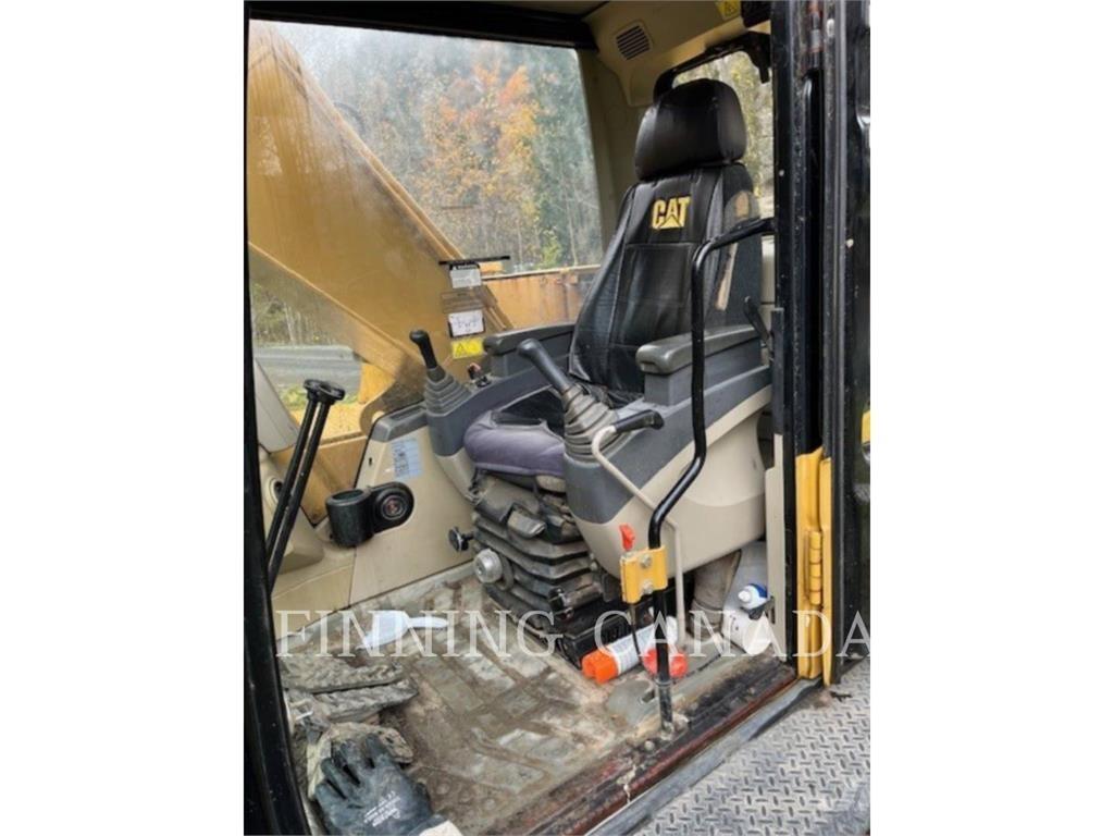 CAT 320C Kāpurķēžu ekskavatori