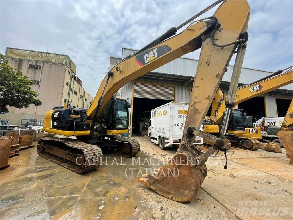 CAT 320D2 Kāpurķēžu ekskavatori