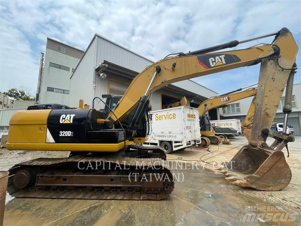 CAT 320D2 Kāpurķēžu ekskavatori