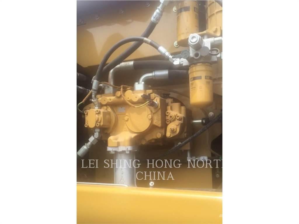 CAT 320D2 Kāpurķēžu ekskavatori