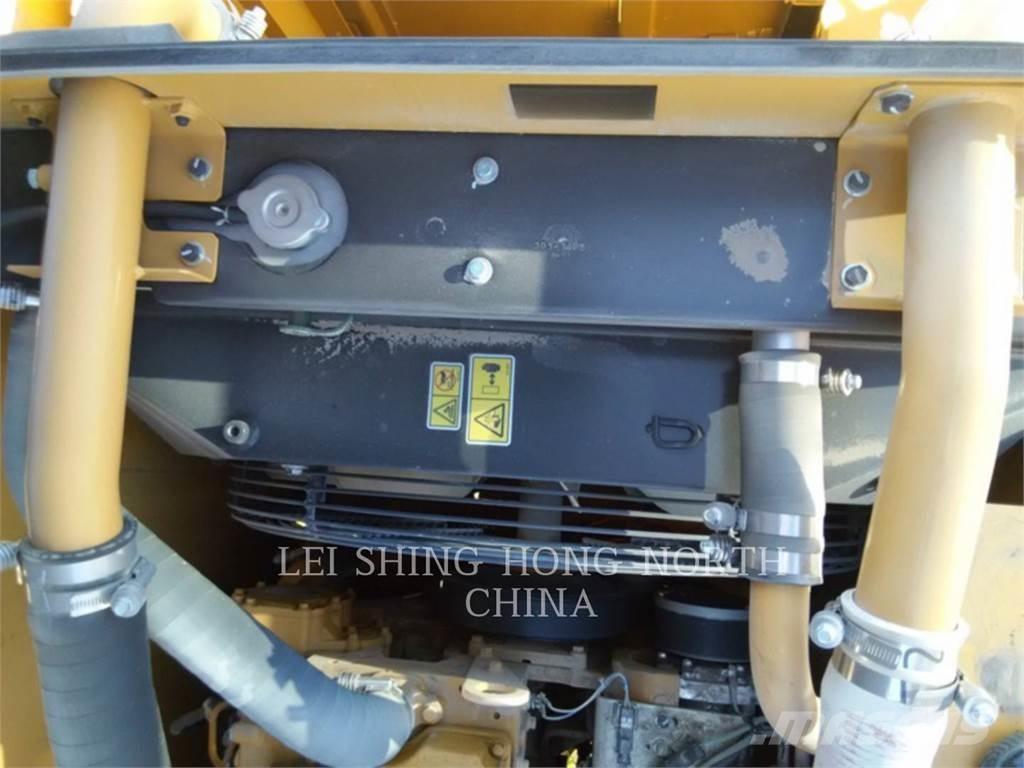 CAT 320D2 Kāpurķēžu ekskavatori