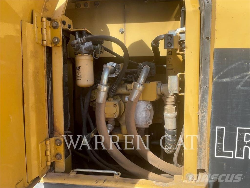 CAT 320DL Kāpurķēžu ekskavatori