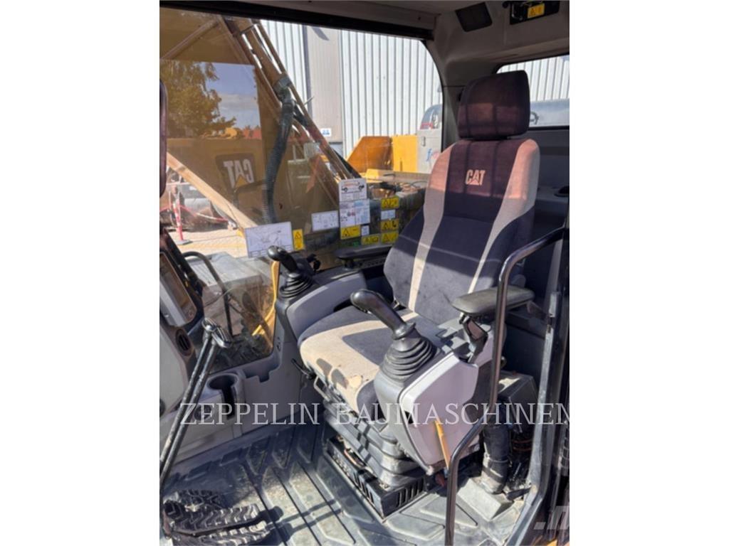 CAT 320EL Kāpurķēžu ekskavatori