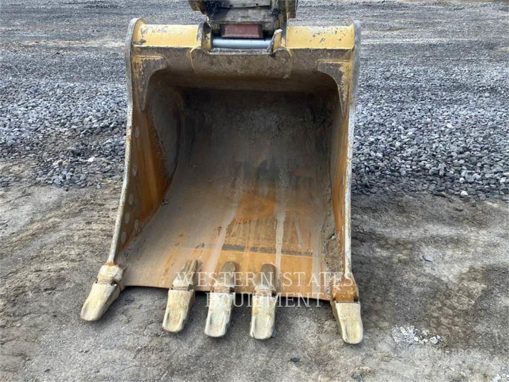 CAT 323 Kāpurķēžu ekskavatori