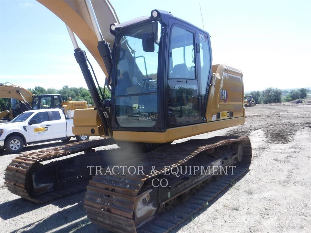 CAT 323 Kāpurķēžu ekskavatori