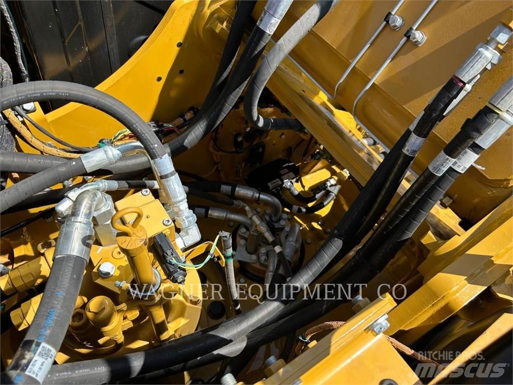 CAT 323 Kāpurķēžu ekskavatori