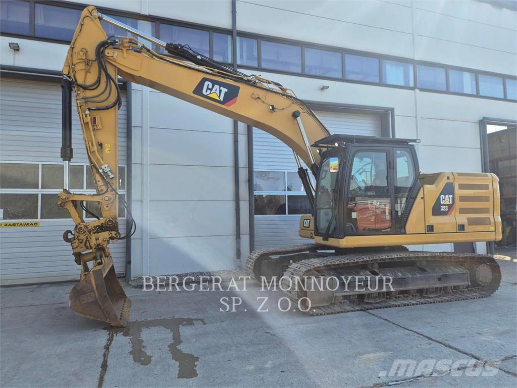 CAT 323 Kāpurķēžu ekskavatori
