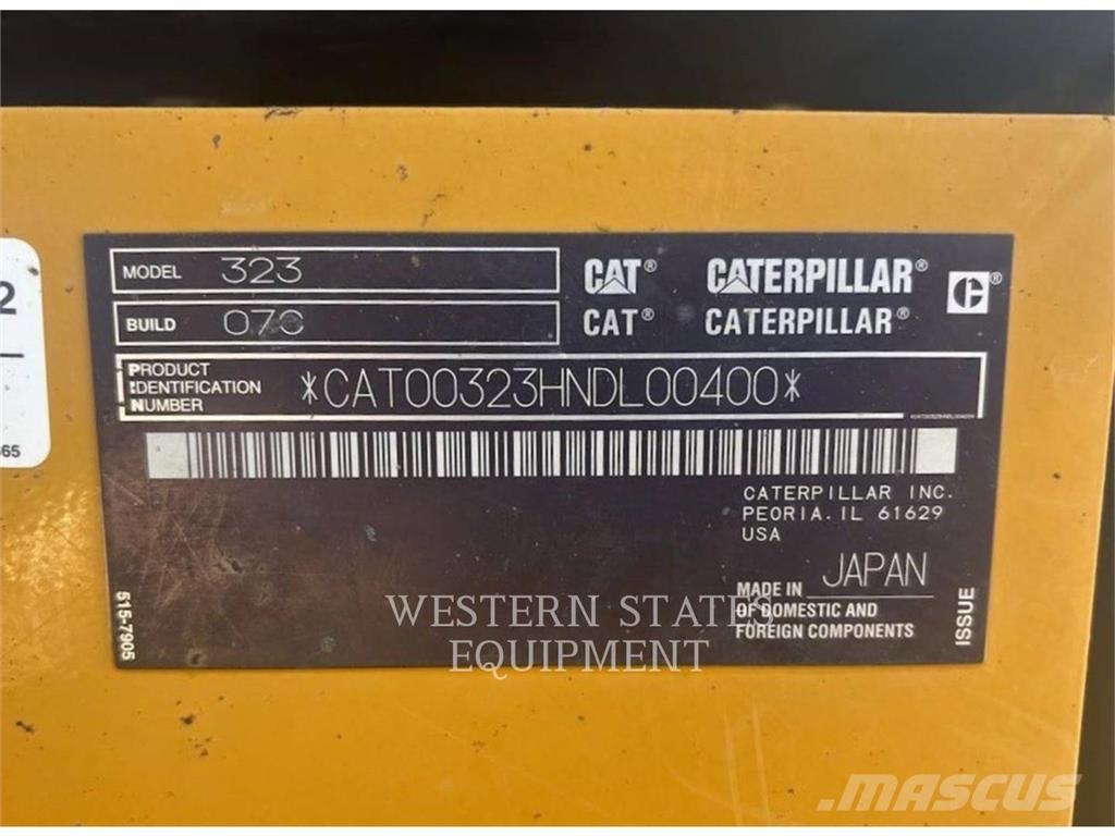 CAT 323 Kāpurķēžu ekskavatori