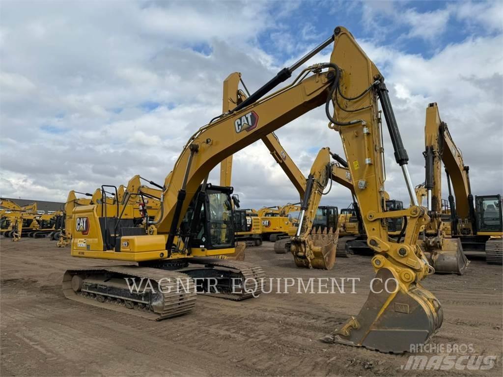 CAT 323 Kāpurķēžu ekskavatori