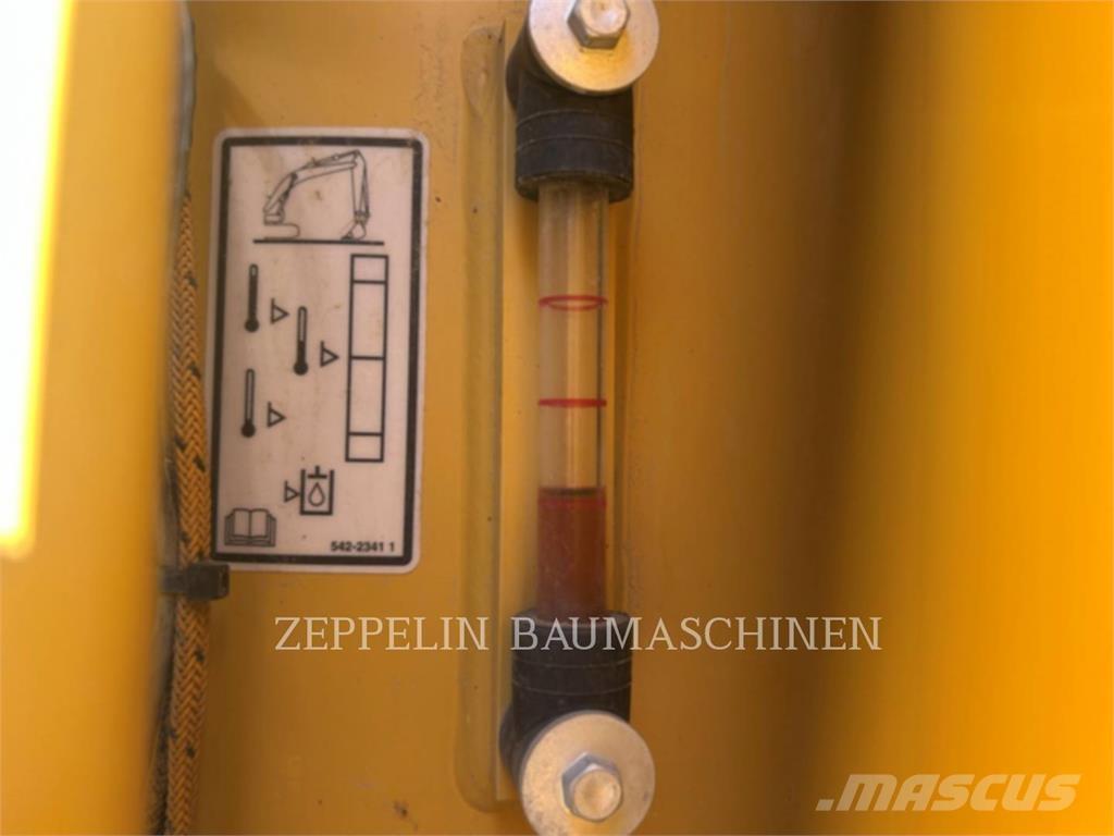 CAT 323-07B Kāpurķēžu ekskavatori