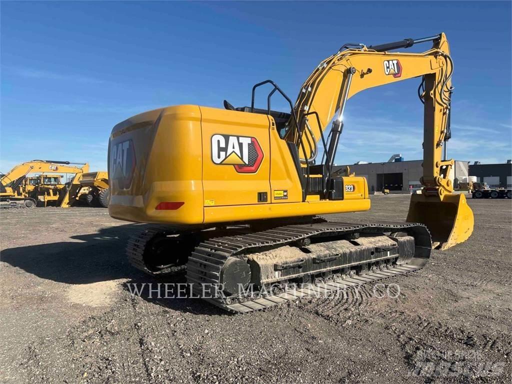 CAT 323 CF Kāpurķēžu ekskavatori