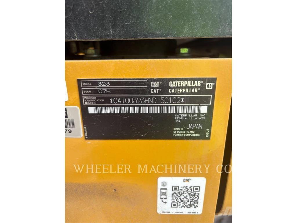 CAT 323 CF Kāpurķēžu ekskavatori