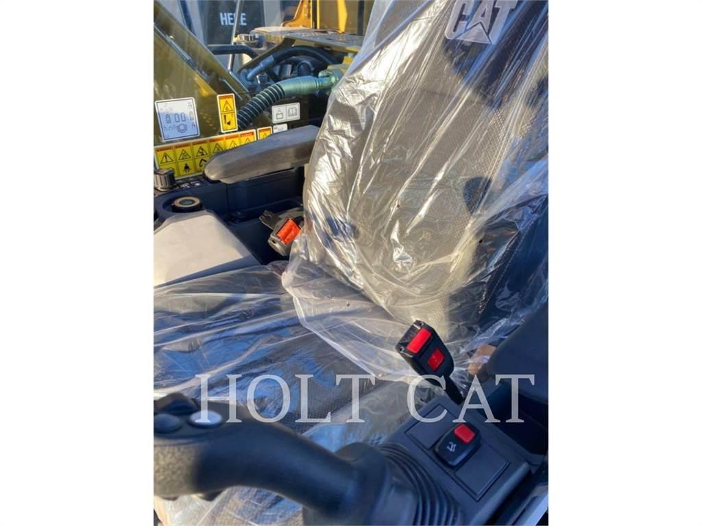 CAT 323 TC Kāpurķēžu ekskavatori